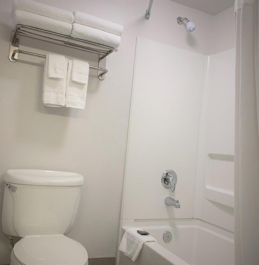 Hotel Country & By Radisson, Clarksville, Tn 3*
